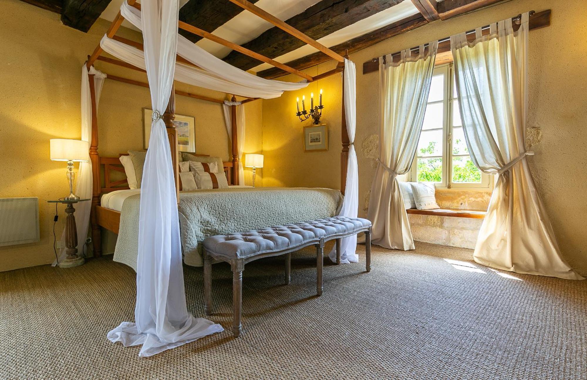 La Maison Louverie Pontours Екстер'єр фото